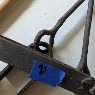 Primitive Tools #21 (G)