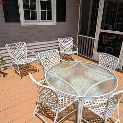 Marked - Vintage "Brown Jordan" Outdoor Metal Plastic Strap Patio Set