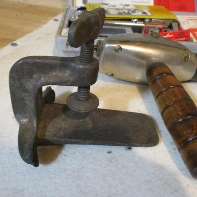 Assortment Of Hand Tools (TR)