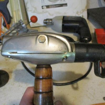 Assortment Of Hand Tools (TR)