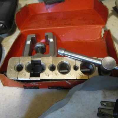 Assortment Of Hand Tools (TR)