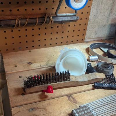 Assortment Of Hand Tools Includes 3 1/2" Vise (TR)