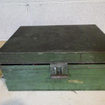 Antique Metal Box With Shoe Cleaning Supplies (TR)