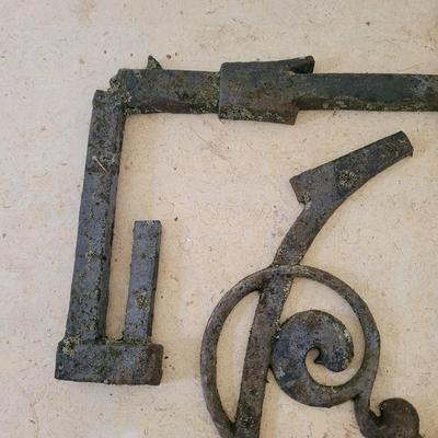 Weather Vanes and Metal Yard Art (PB-EL)