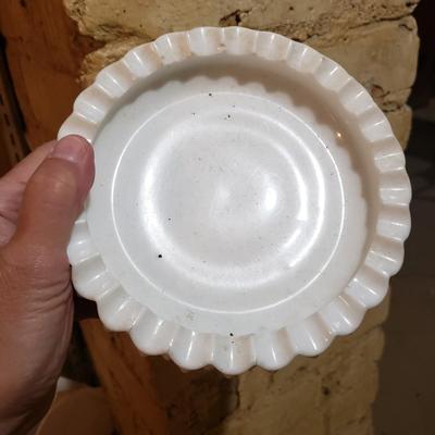 Large Lot of Fenton Milk Glass and More (G-KD)