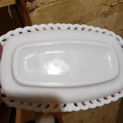 Large Lot of Fenton Milk Glass and More (G-KD)