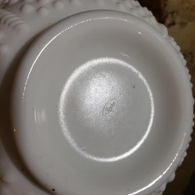 Large Lot of Fenton Milk Glass and More (G-KD)