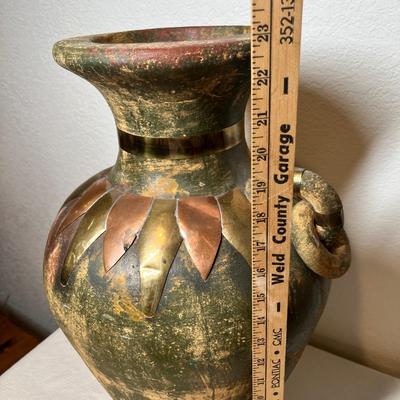 Lot 73 Large vase