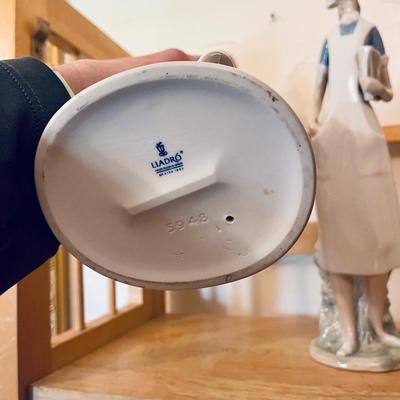 Lladro Doctor/Nurse combo lot 1