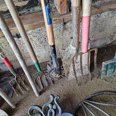 Assorted Yard, Garden & Hand Tools (G-JS)