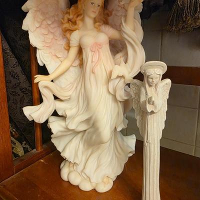Angel statue pair