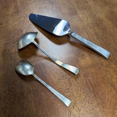 Collection of Reed & Barton “Classic Rose” Sterling Flatware and More (ST-DZ)