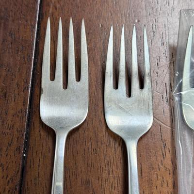 Collection of Reed & Barton “Classic Rose” Sterling Flatware and More (ST-DZ)