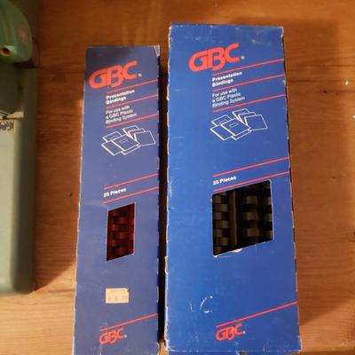 GBC Binding Machine, Plastic Binding Combs and More (G-KD)
