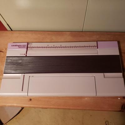 GBC Binding Machine, Plastic Binding Combs and More (G-KD)
