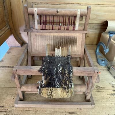 Table Loom and Other Craft Supplies (LR-BM)