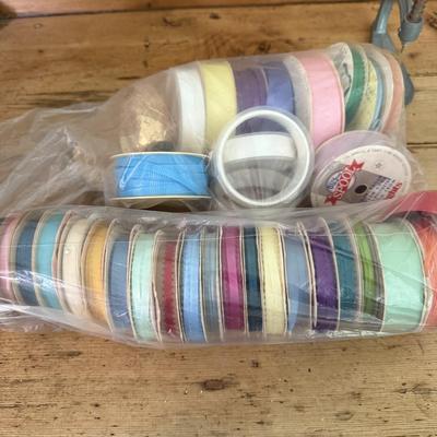 Table Loom and Other Craft Supplies (LR-BM)