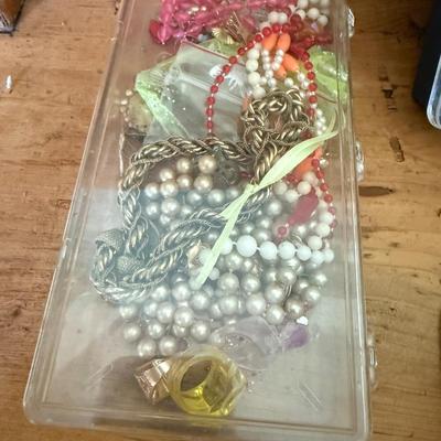 Table Loom and Other Craft Supplies (LR-BM)