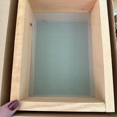 Table Loom and Other Craft Supplies (LR-BM)