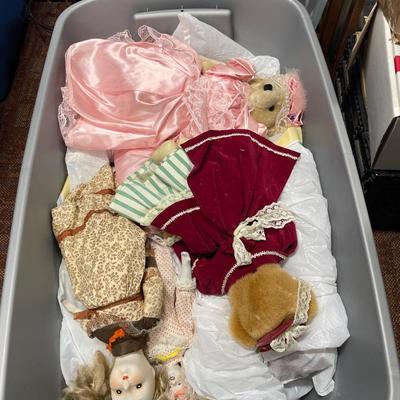Dolls and bears get tote