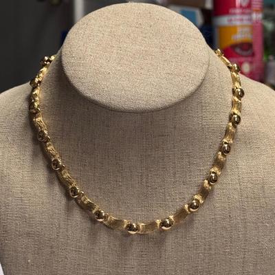 Variety of Pearl Necklaces, Monet Necklaces, and More! (ST-DZ)