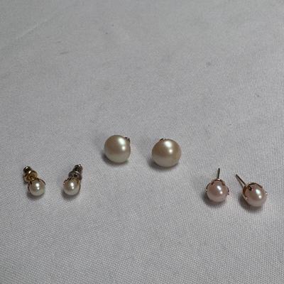 Variety of Pearl Necklaces, Monet Necklaces, and More! (ST-DZ)