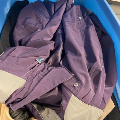 2 45g totes of ladies coats and jackets