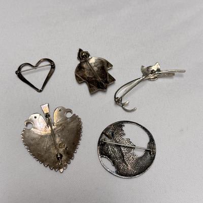 Mercury Dime Pendant, Sterling Jewelry, and Other Decorative Accessories (ST-DZ)