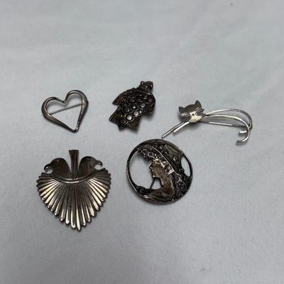 Mercury Dime Pendant, Sterling Jewelry, and Other Decorative Accessories (ST-DZ)