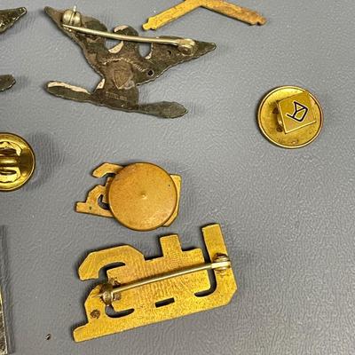 30+ USMC, Military Police, Colonel & More Pins (ST-SS)