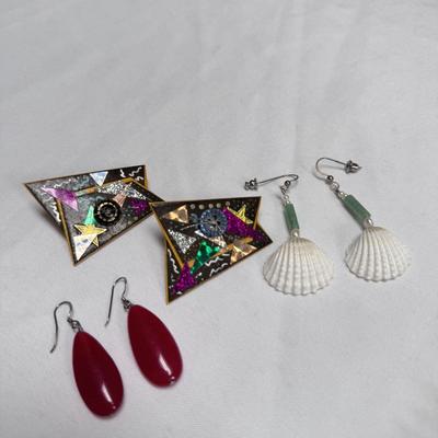 Collection of Complimentary Earrings (ST-DZ)