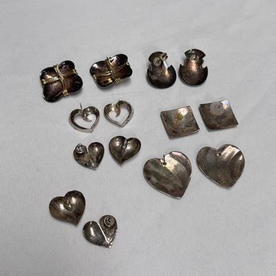 Collection of Complimentary Earrings (ST-DZ)