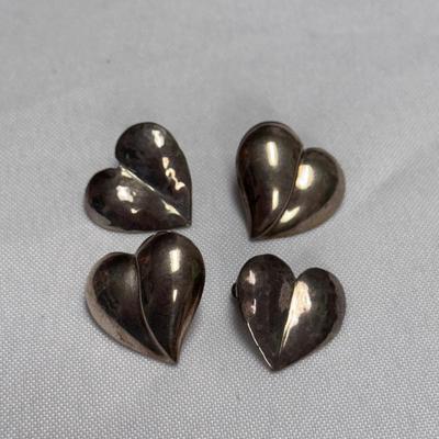 Collection of Complimentary Earrings (ST-DZ)