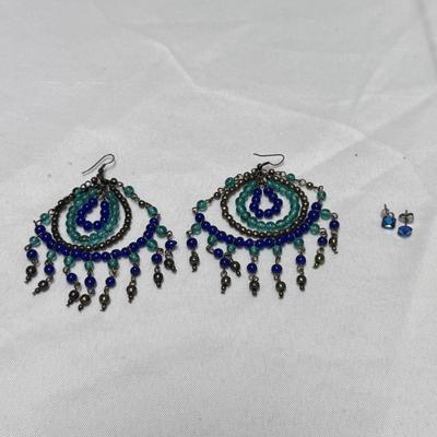 Collection of Complimentary Earrings (ST-DZ)