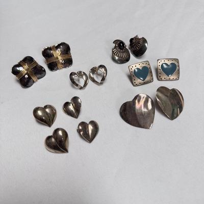 Collection of Complimentary Earrings (ST-DZ)