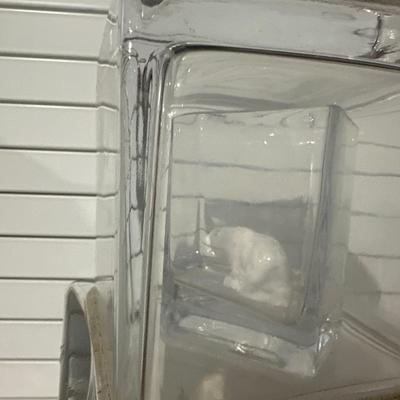 Polar bear glass sculpture