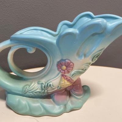 Hull Pottery bow knot vase