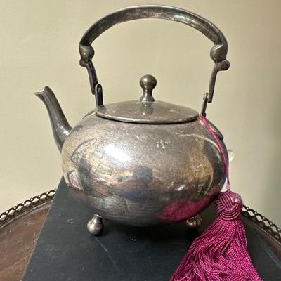 Tea pot