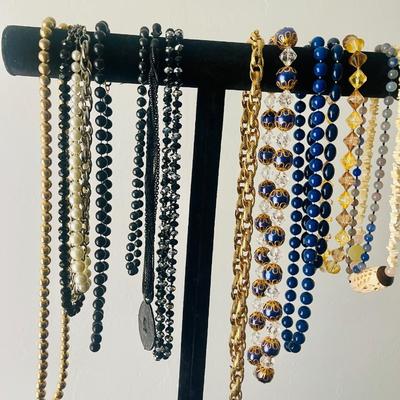 Necklace Lot 1