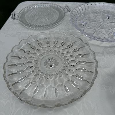 Lot of 5 beautiful entertaining glass and crystal pieces