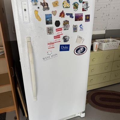 Kenmore freezer (magnets included if wanted!)