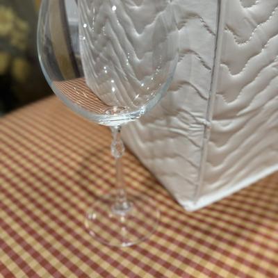 Set of 12 pretty wine glasses