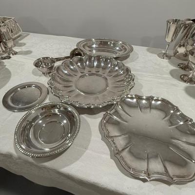 Lot 6 beautiful pieces of silver plate