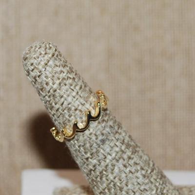 Size 5 Delicate Infinity Style "Ocean Waves" No Stones Ring on a Gold Tone Band (1.3g)