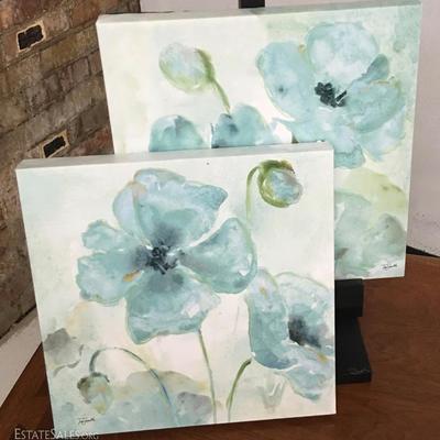 Pair canvas flower prints 