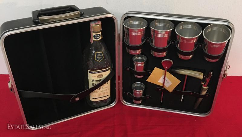 Vintage MCM Portable Bar Set-Up Liquor Case 1960's Mixer | EstateSales.org