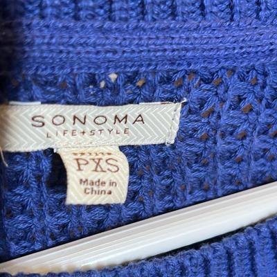 Lot 91 Ladies sweaters