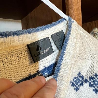 Lot 91 Ladies sweaters