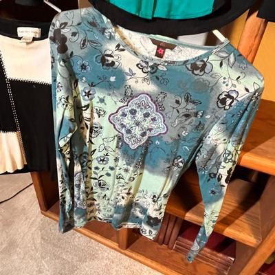 Lot 92 Ladies Tops