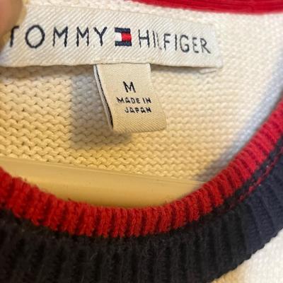 Lot 93 Tommy Hilfiger Sweaters